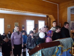 Ученики Спиринской школы на службе в храме 22 марта 2014 г.